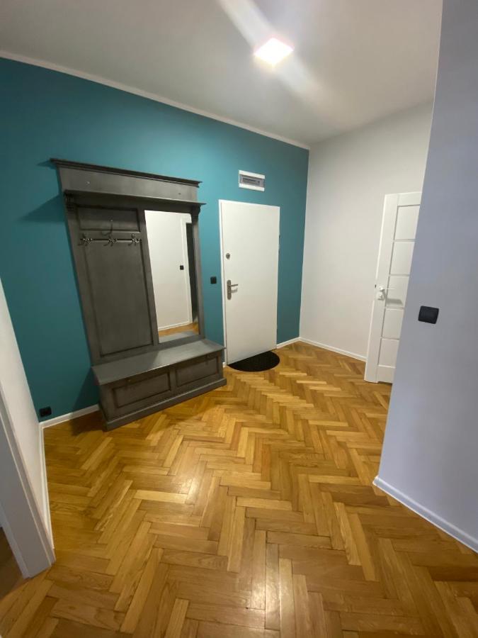 Hostel Pod Topolami Жельона Гора Екстериор снимка