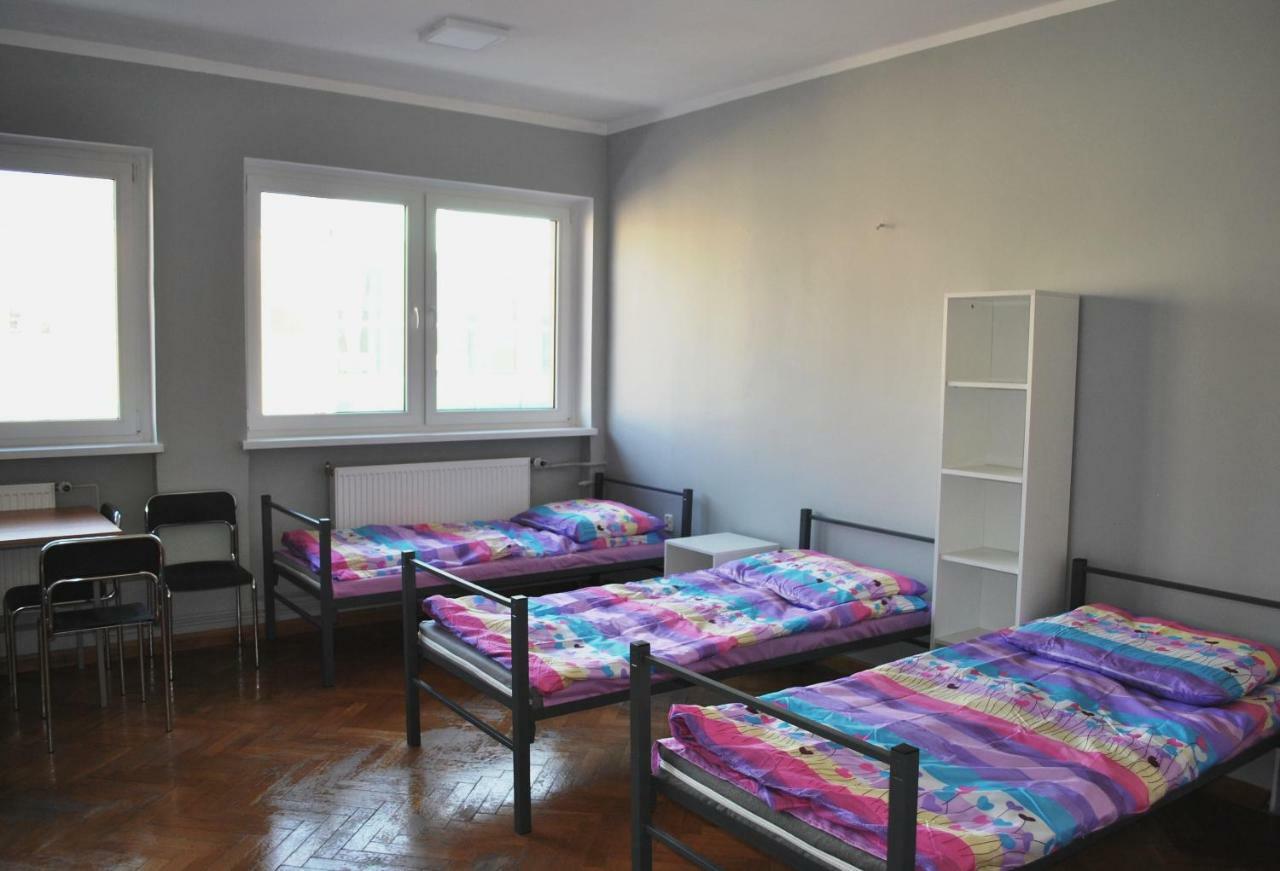 Hostel Pod Topolami Жельона Гора Екстериор снимка