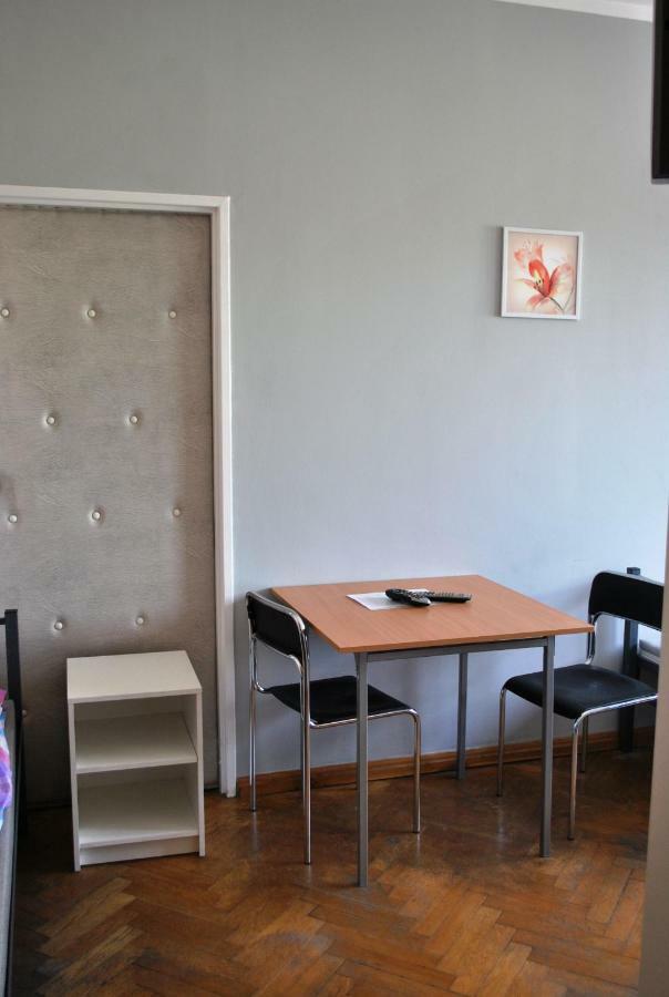 Hostel Pod Topolami Жельона Гора Екстериор снимка