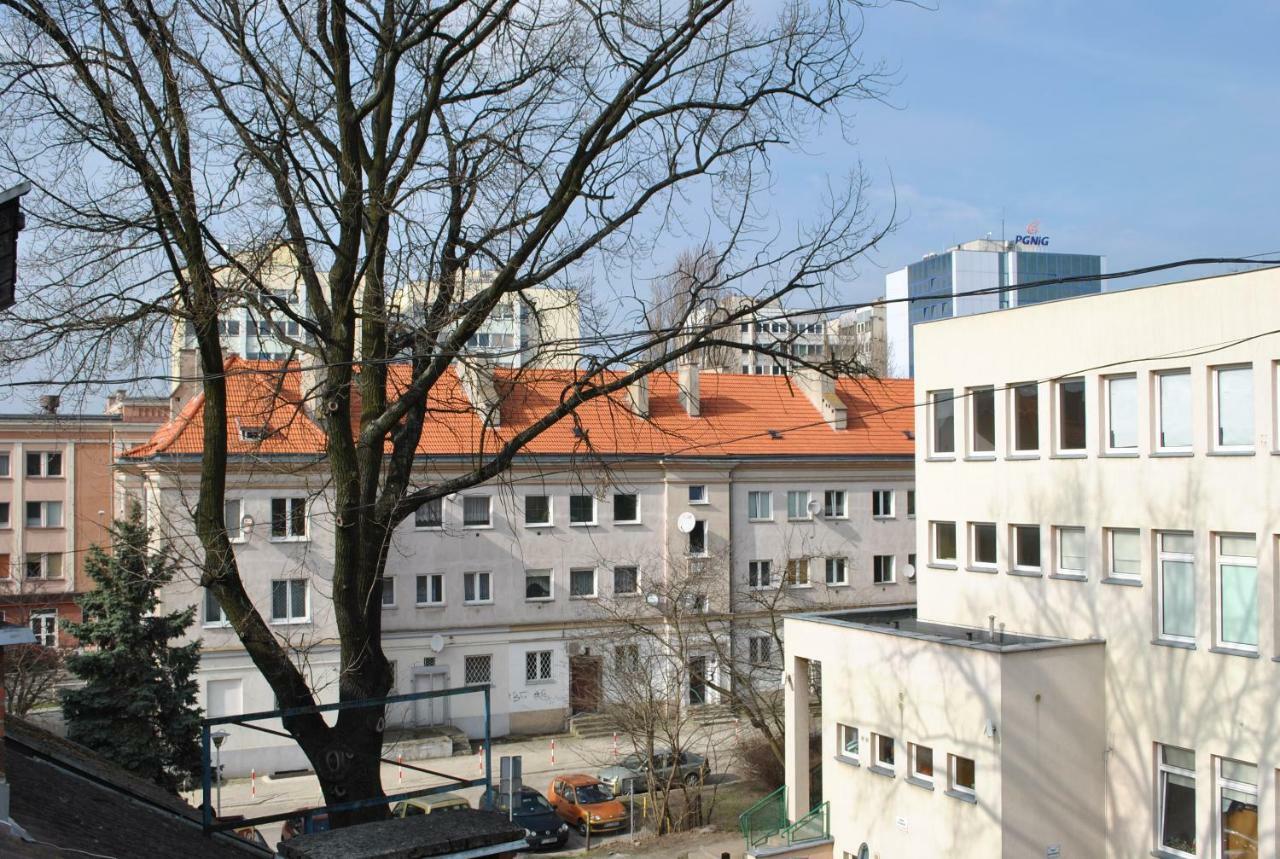 Hostel Pod Topolami Жельона Гора Екстериор снимка